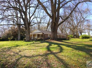 110 S Main St, Danielsville, GA 30646