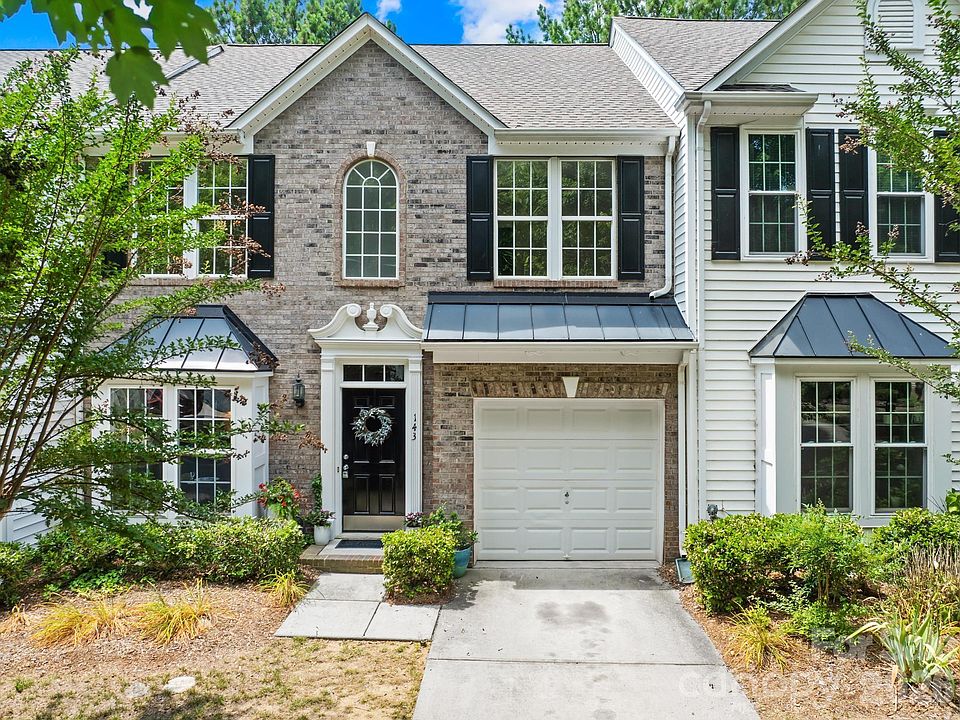 1st image of 143 N Arcadian Way