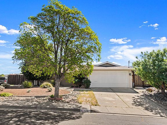 2nd image of 1297 Kansas Cir