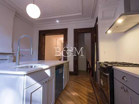 5th image of 10 Brevoort Pl #1