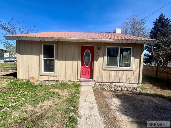 605 Neyman St, Salmon, ID 83467