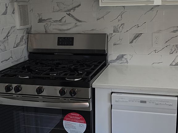 3rd image of 7330 Lee Hwy Unit 201