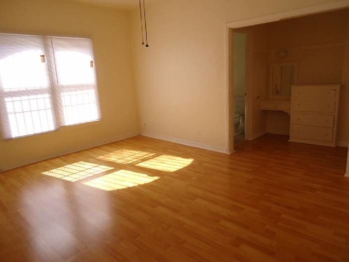 1st image of 138 S Westmoreland Ave APT 404