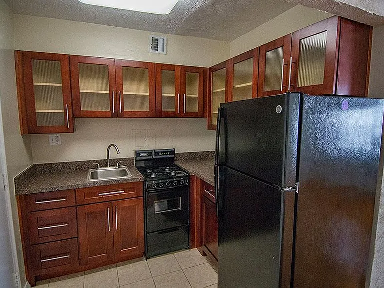 35 E St NW — Photo 4