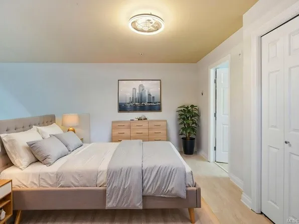 866 Goldstream Ave #407, Langford, BC V9B 0J3