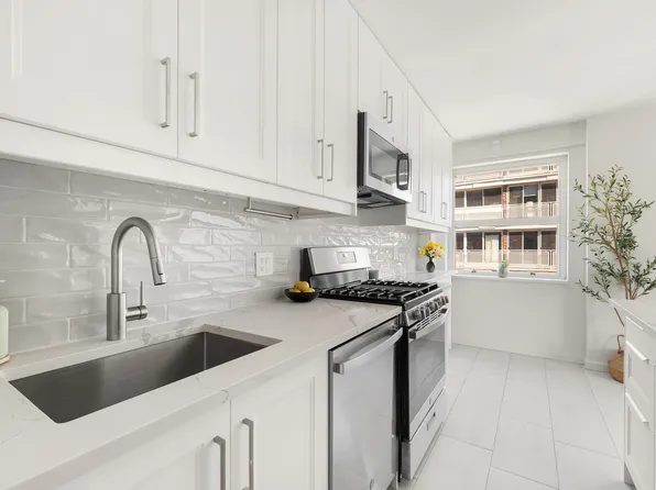 549 West 123rd Street 14C image 3 of 8