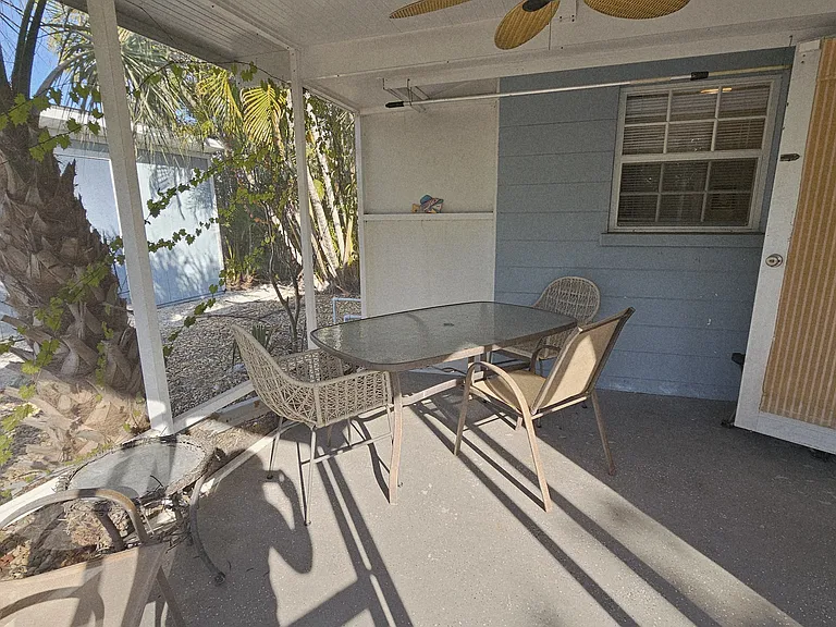 Screened lanai