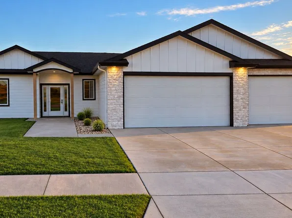 8430 Chrissy Lndg, Manhattan, KS 66502