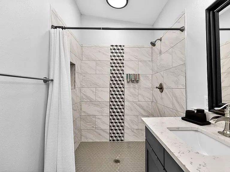 1809 Salem St — Photo 20