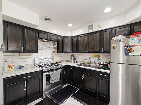 5th image of 6136 N Talman Ave
