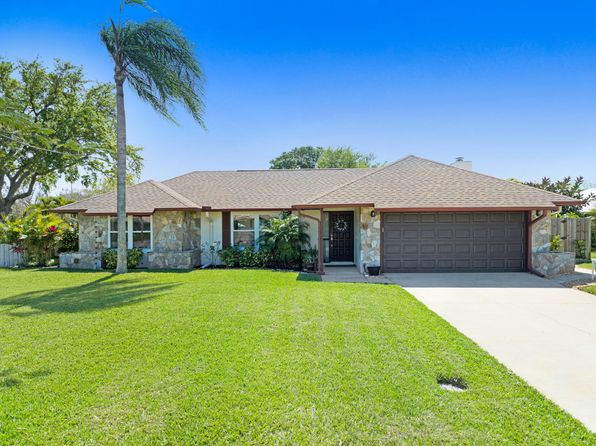 Homes for Sale in Melbourne FL with Pool | Zillow