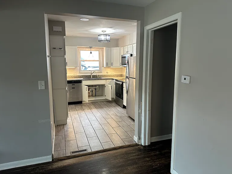 1725 Liberty Dr #1725 — Photo 8