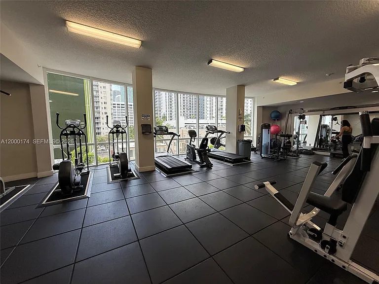 601 NE 23rd St #903 — Photo 32