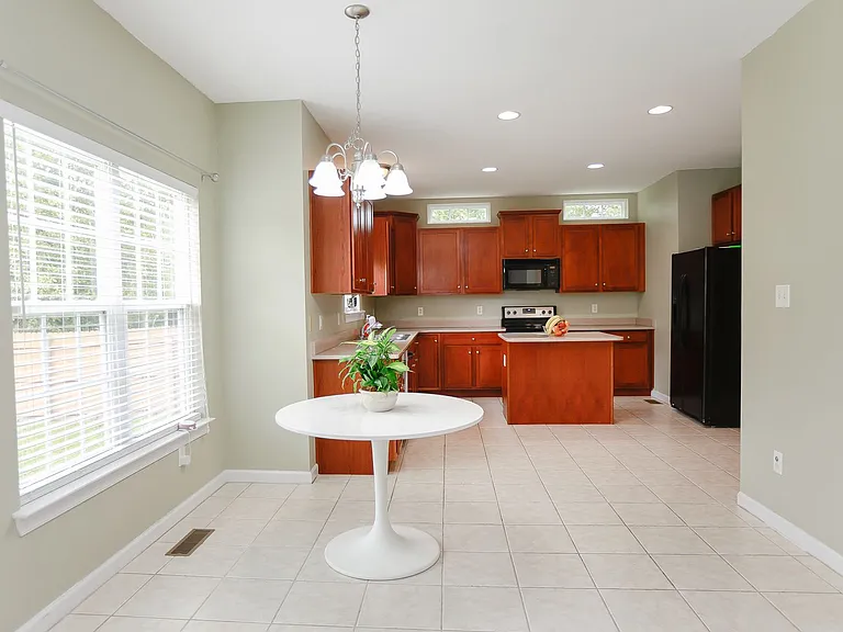 2200 Elijah St — Photo 3