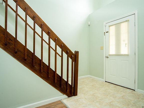 3rd image of 615 Elk Cir