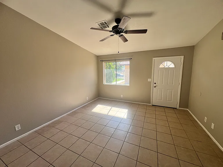 13710 Cactus Dr #B — Photo 3