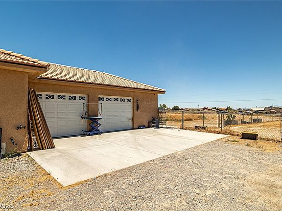 5th image of 2671 E Hacienda St