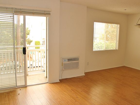 3rd image of 3569 Vinton Ave APT 210