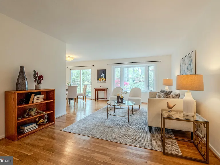 8717 Higdon Dr — Photo 3