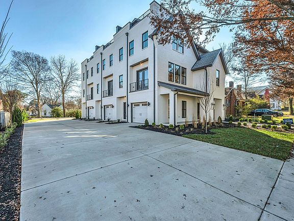 2nd image of 520 N Maple St #1