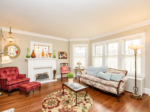 2nd image of 6055 N Marmora Ave