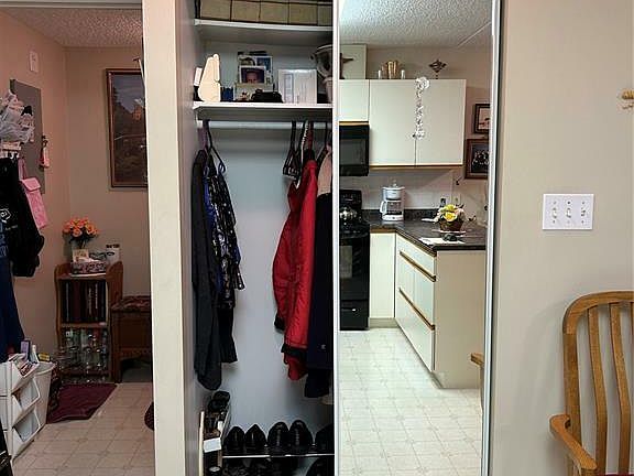 3rd image of 740 9th St #206