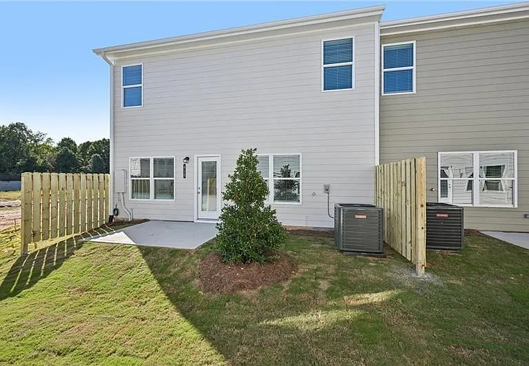 405 Lanier Cir — Photo 34