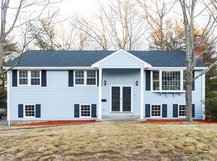 22 Squire Ct, East Walpole, MA 02032
