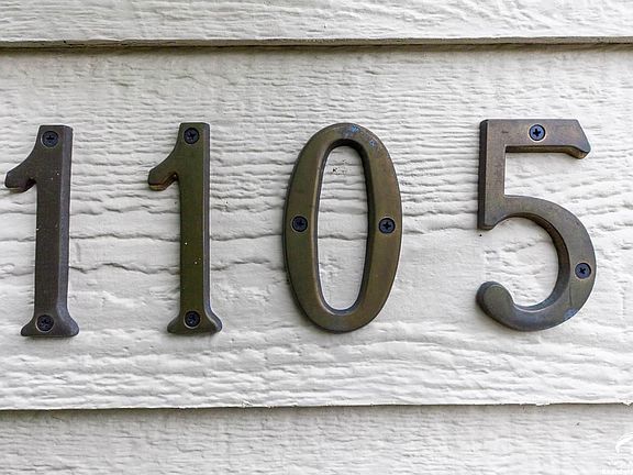 1105  Stoneridge Dr Lawrence, KS listing photo #2