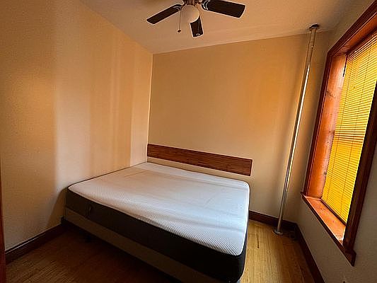 5th image of 424 E 13th St APT 19