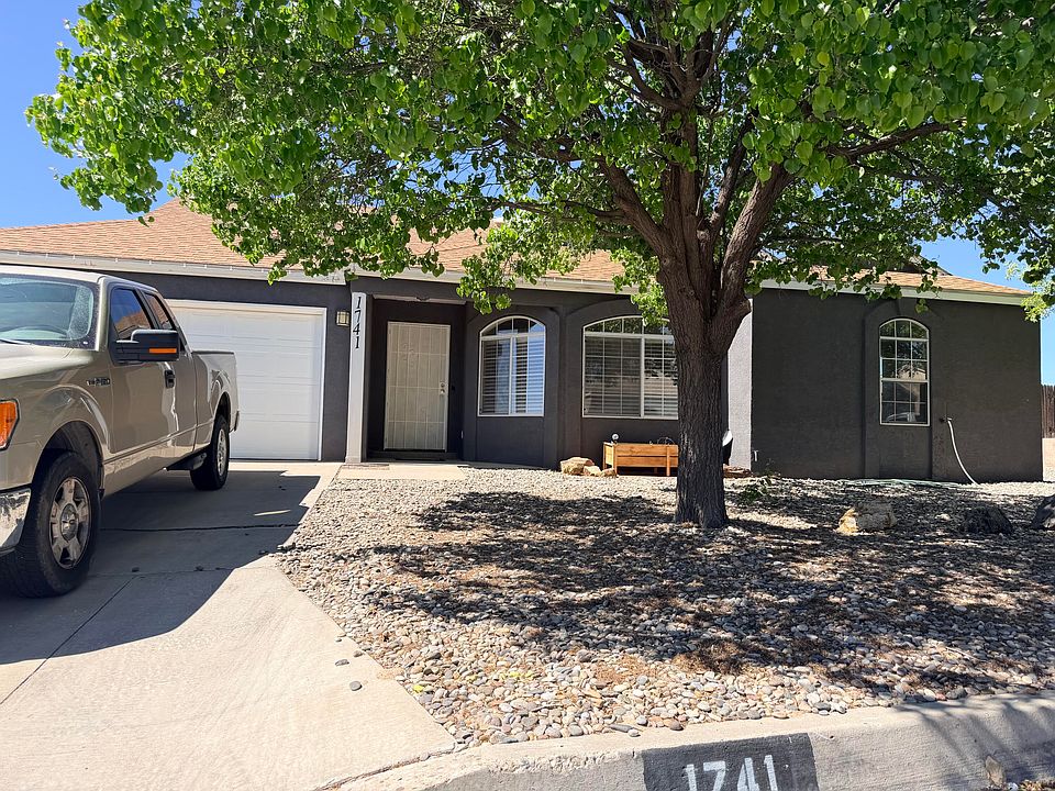 1st image of 1741 Blueberry Dr NE