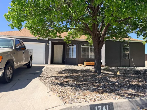1741 Blueberry Dr NE, Rio Rancho, NM 87144