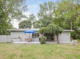 250 Saugatuck Ave, Westport, CT 06880