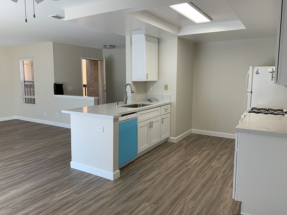 1st image of 800 E Chase Ave #11475271