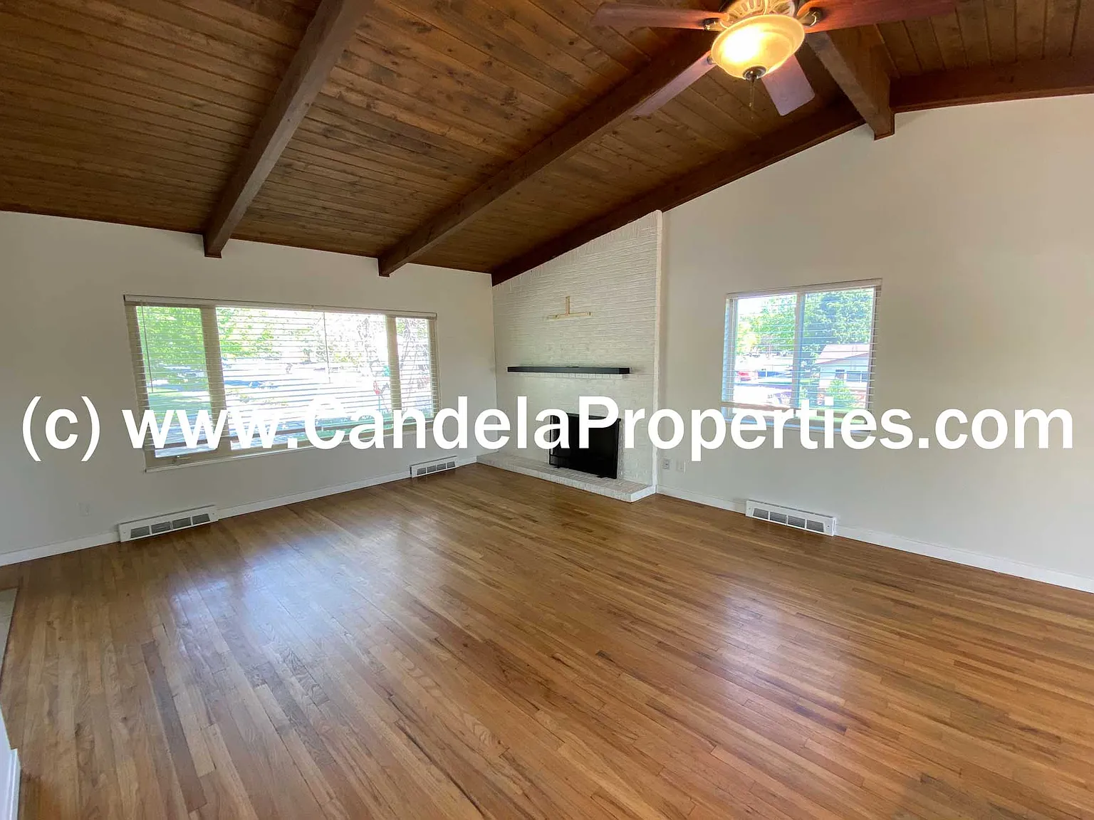 4 bed, 2338 sqft, $2,325 — Photo 2