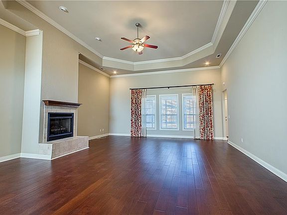 3rd image of 4544 W Putting Green Dr