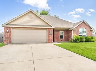 1211 SW Horizon St, Bentonville, AR 72712