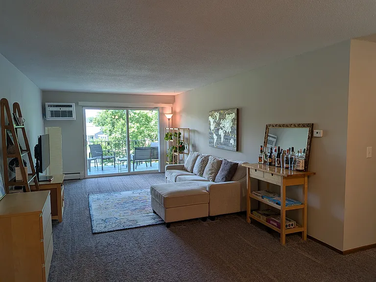 2700 Dale St N #304 — Photo 2