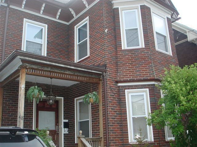 48 Quincy St front view