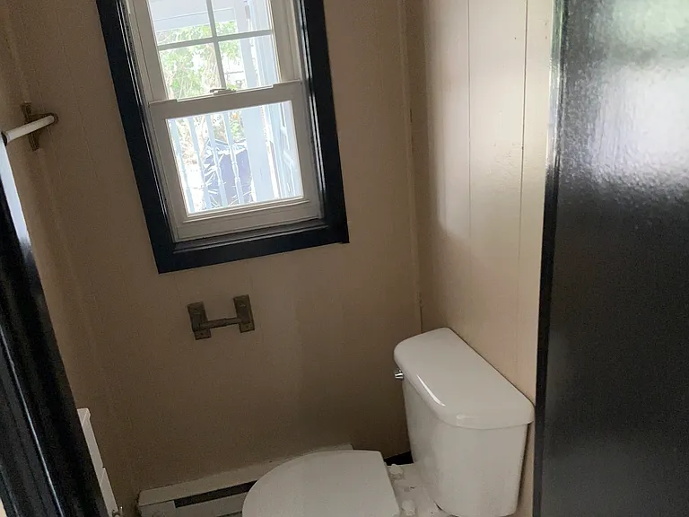 31 W Green St — Photo 2