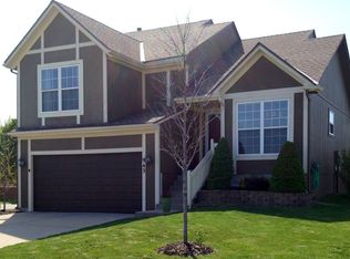 943 N Walnut St, Olathe, KS 66061