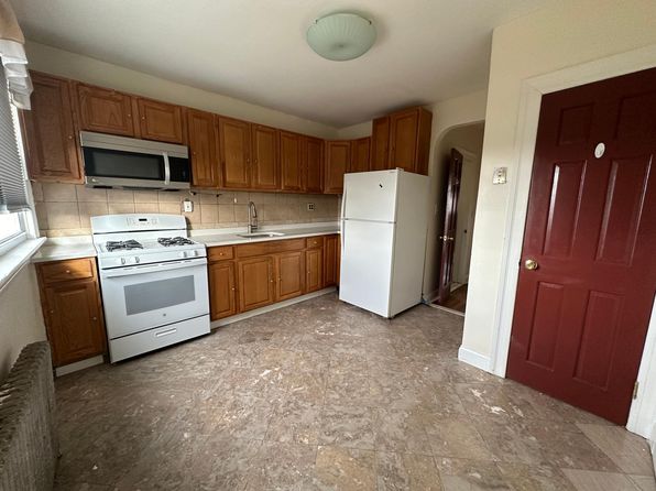 19 Winthrop Pl #2A