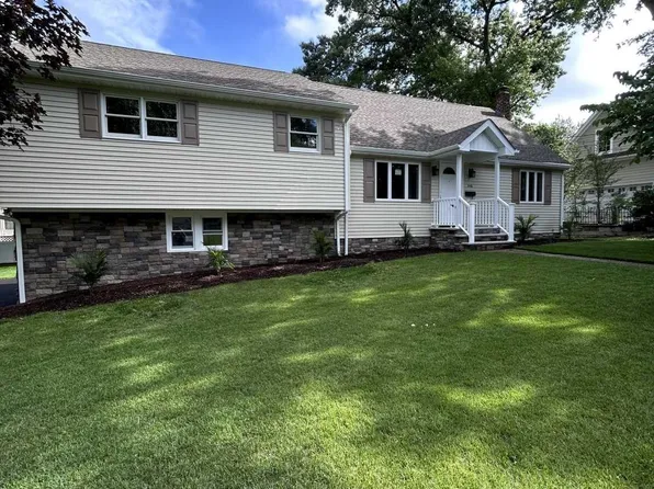 446 Maple Ave, Washington Township, NJ 07676