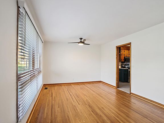 5th image of 2939 Hillhurst Dr