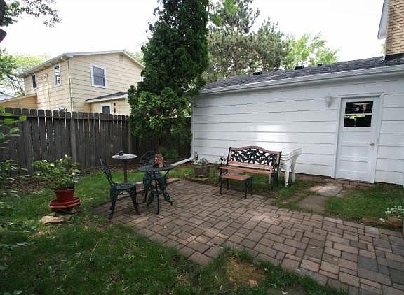 2nd image of 2576 Mayfair Ave