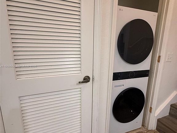 5th image of 4003 Santa Maria Dr APT 101