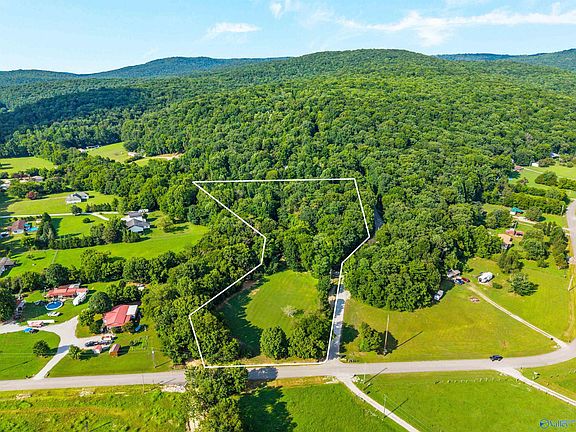 5th image of 141 Deer Trace Pkwy