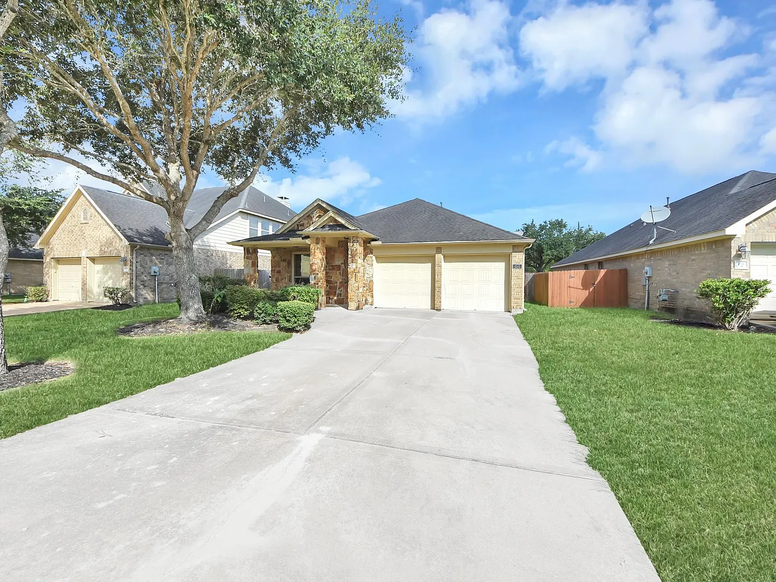 3 bed, 2.0 bath, 1644 sqft, $2,100 — Photo 4