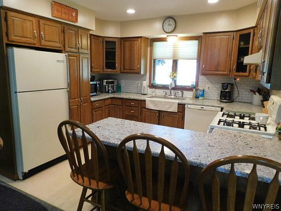 3rd image of 6986 Minnick Rd