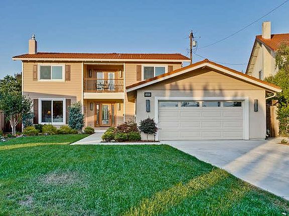 3rd image of 2693 Orinda Dr